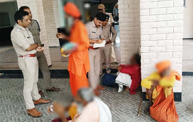 नैनीताल में ऑपरेशन “कालनेमि” के तहत फर्जी बाबाओं पर पुलिस का शिकंजा