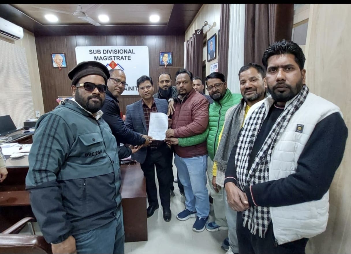 रामनगर में आधार व जन्म–मृत्यु प्रमाण पत्र को लेकर जनता परेशान, नगर पालिका में नया आधार केंद्र खोलने की मांग